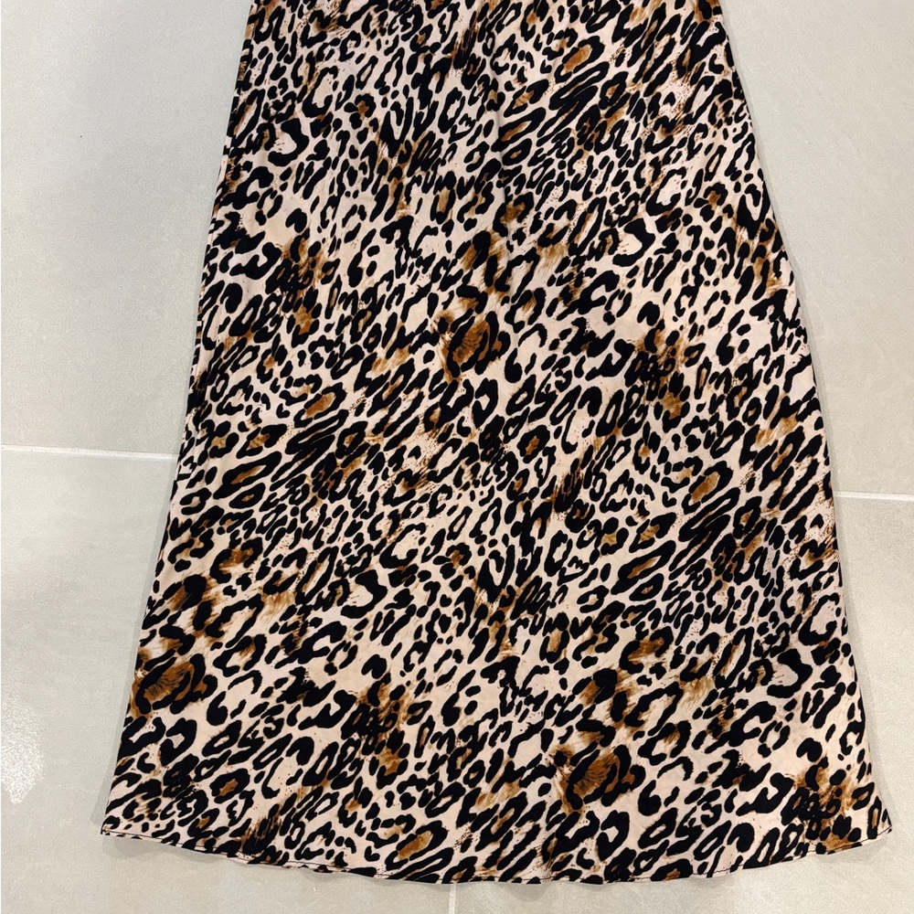 🐆 Milly Leopard Print Midi Skirt | Size L | Luxe Animal Print Statement Piece 🐆